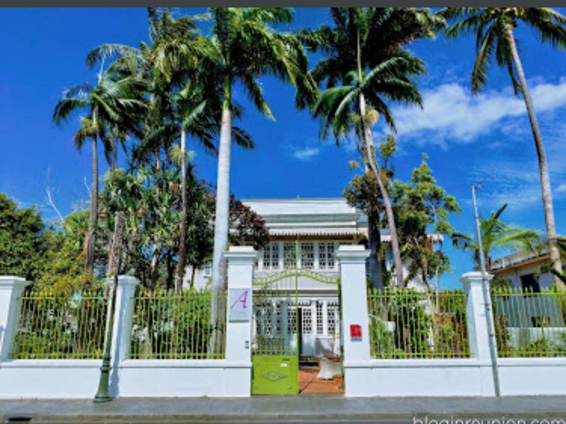 סיינט דניס Villa Angelique - Hotel Classe Monument Historique מראה חיצוני תמונה